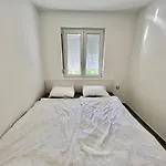 شقة Initium Novum