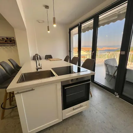 Initium Novum Apartament Jadranovo