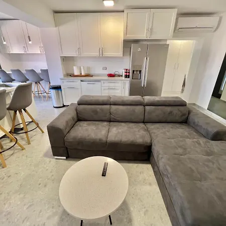 Apartmán Initium Novum *